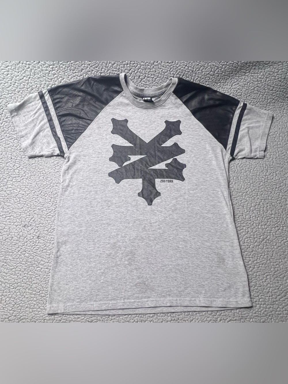 Zoo York Men’s Gray/Black Graphic Logo Crew Neck Short Sleeve T-Shirt Size L
